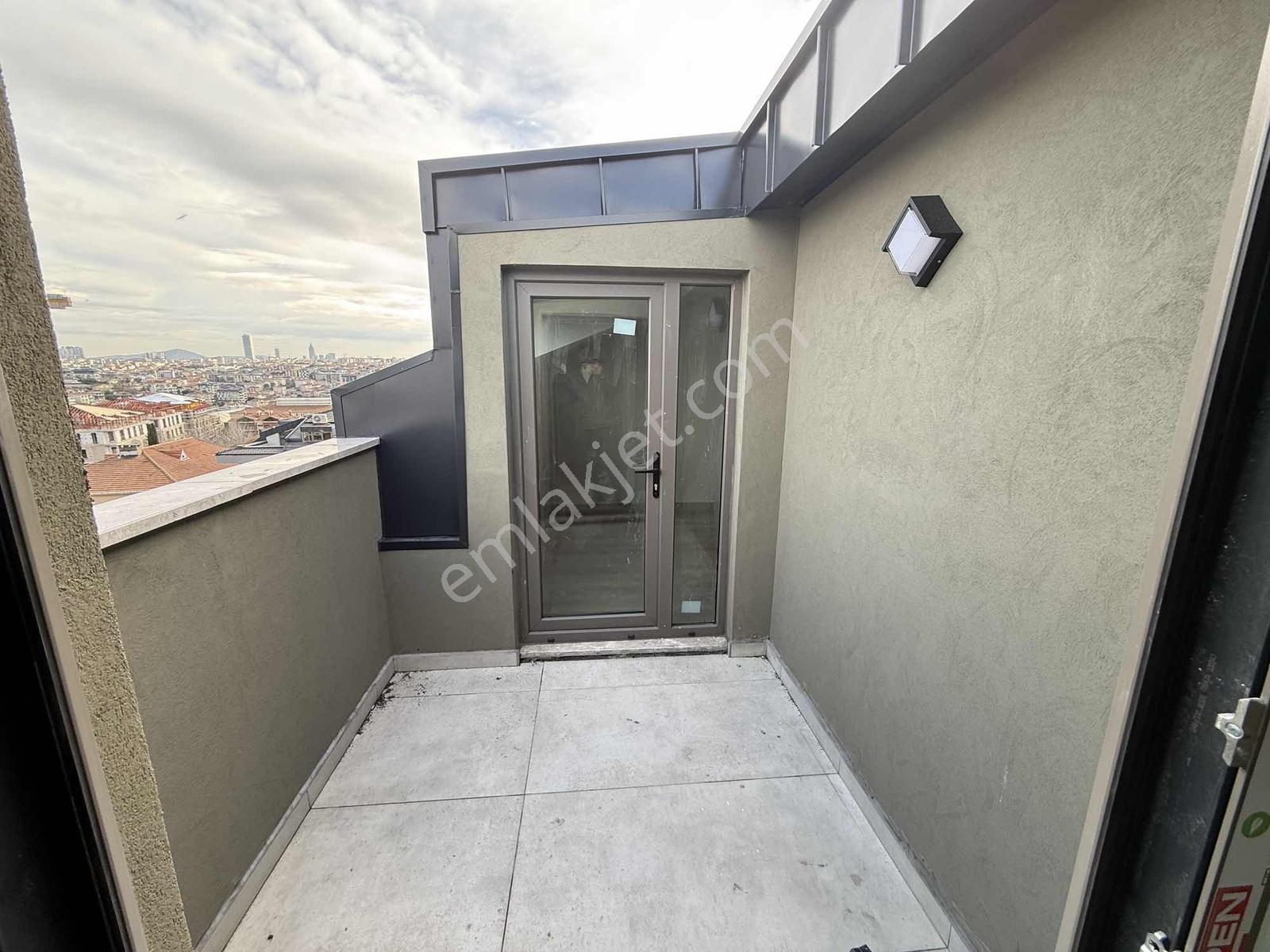 Çengelköy Loftta Boğaz Manzaralı Prestijli 5+2 Dubleks - Görsel 30