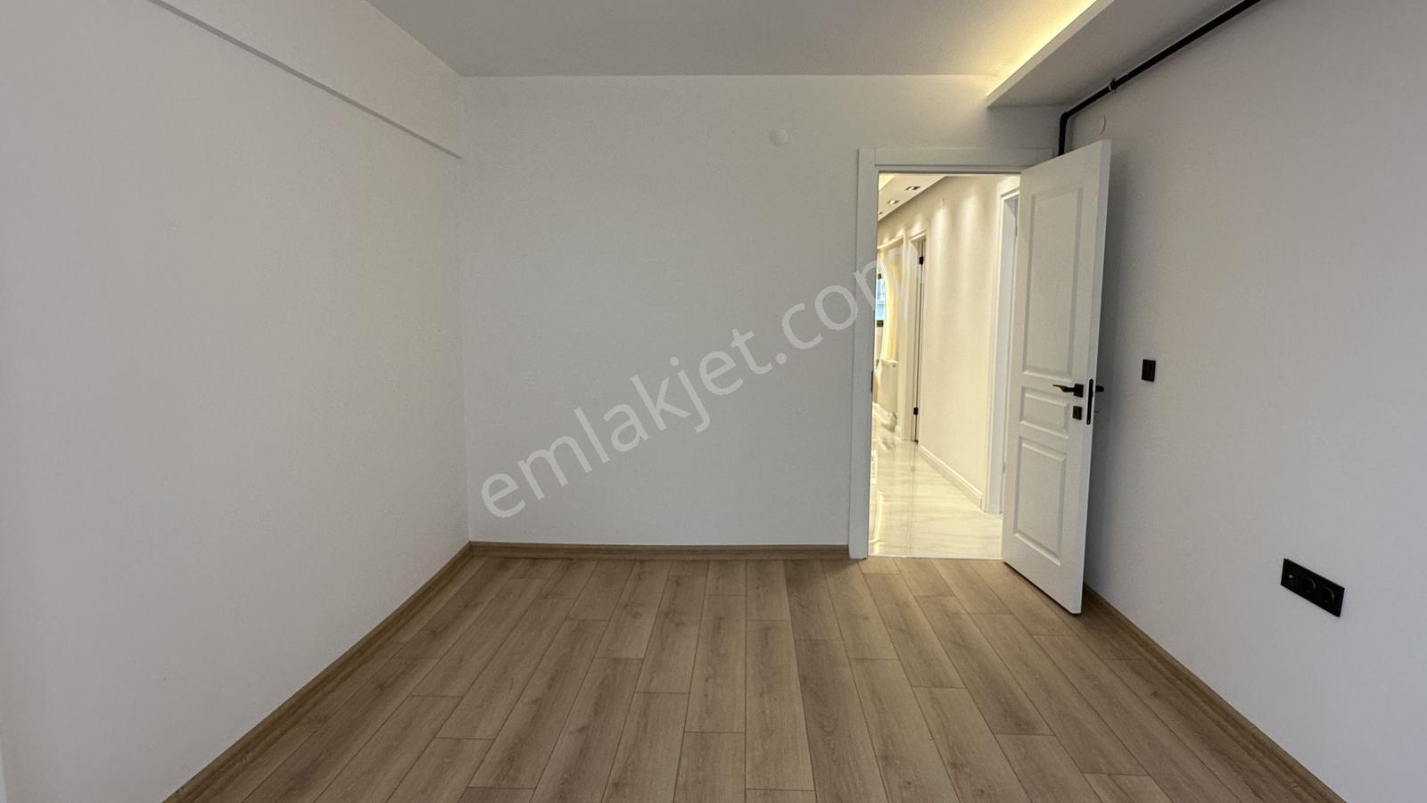 Güzelyalı Park Yakını 3+1 140m2 Masrafsız Bahçeli Yüksek Giriş - Görsel 13