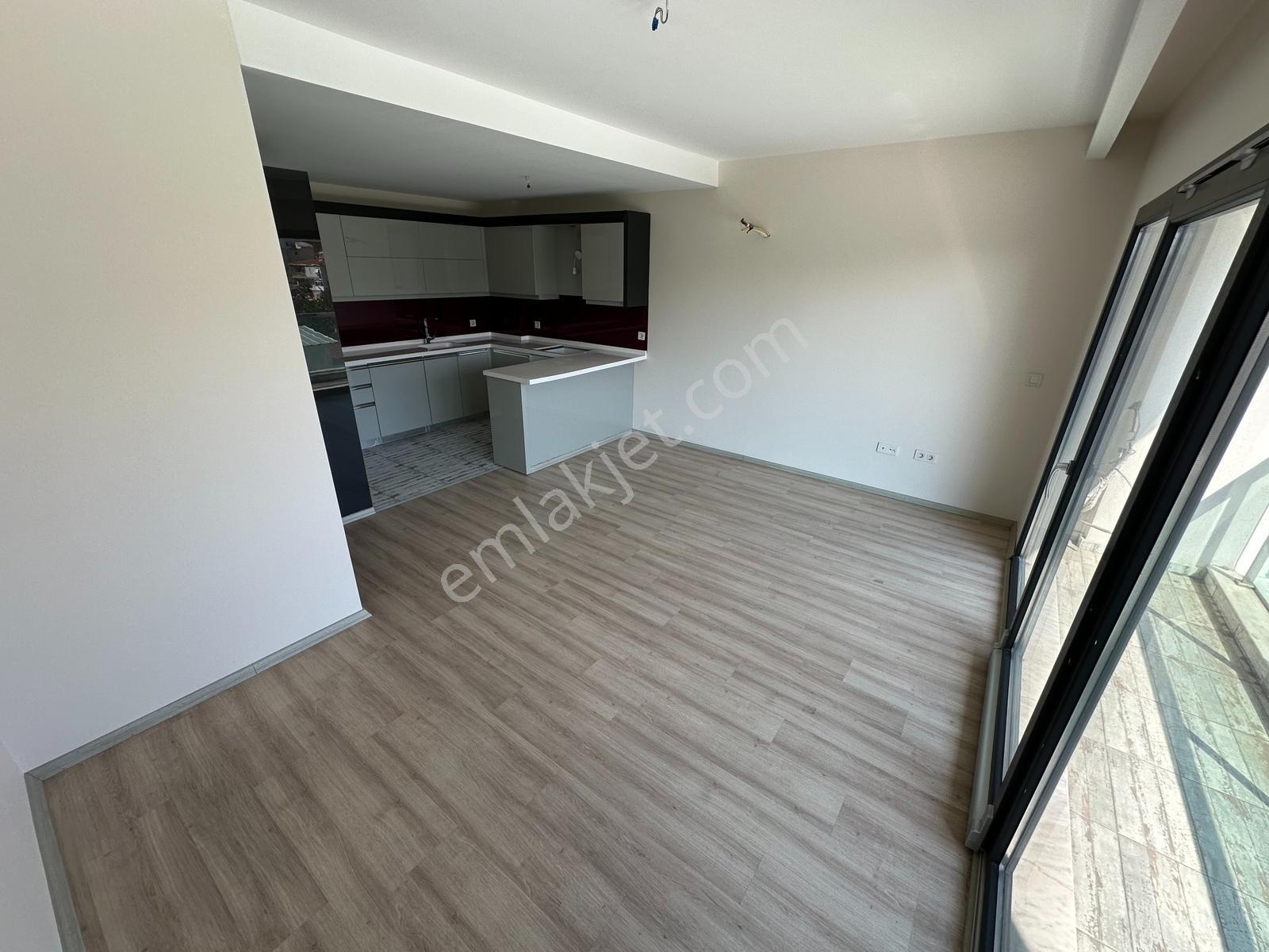 Karşıyaka Anadolu Caddesi Üzeri Kiralık 2+1 Daire - Görsel 2