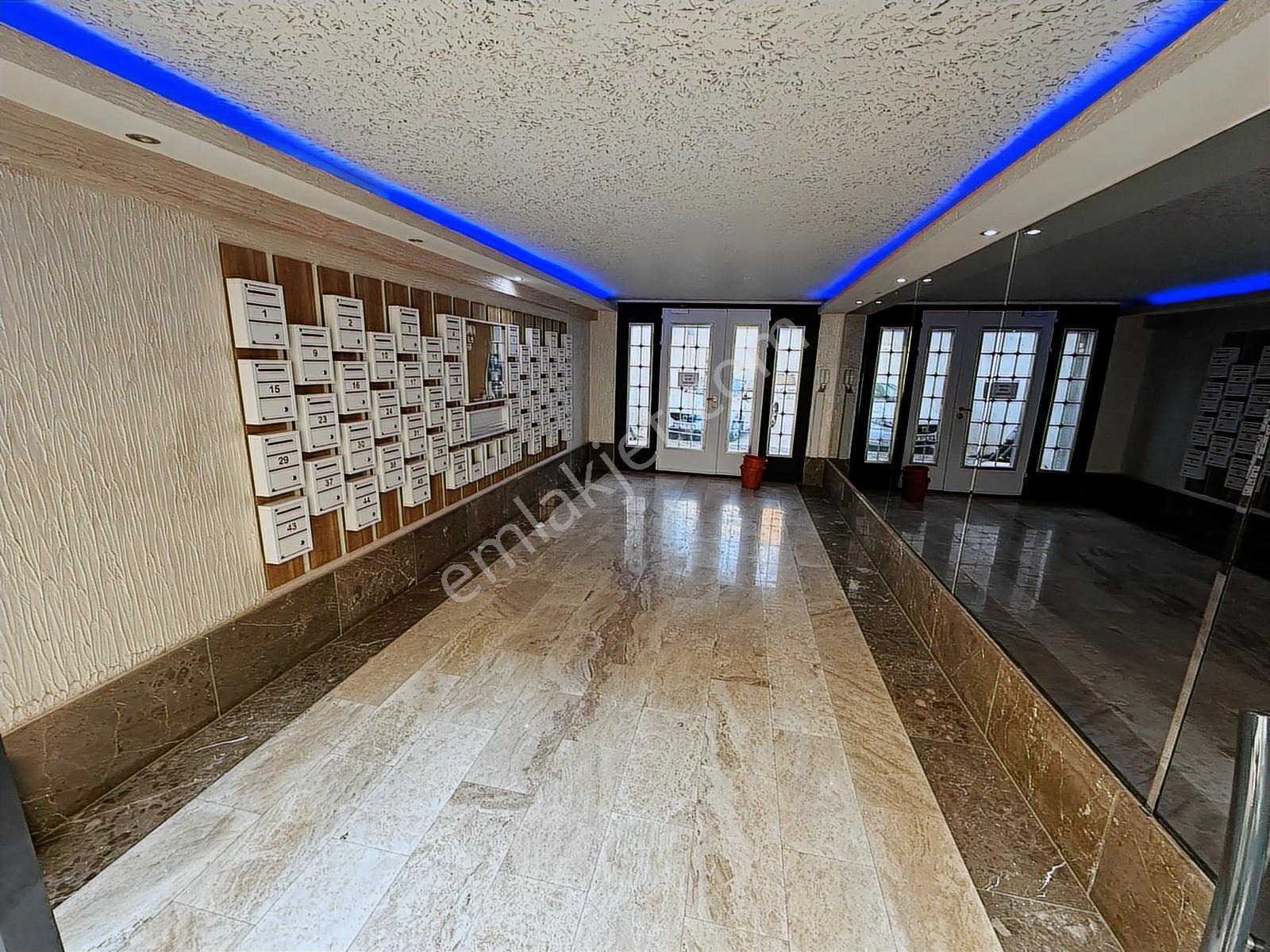 Karşıyaka Anadolu Caddesi Üzeri Kiralık 2+1 Daire - Görsel 15
