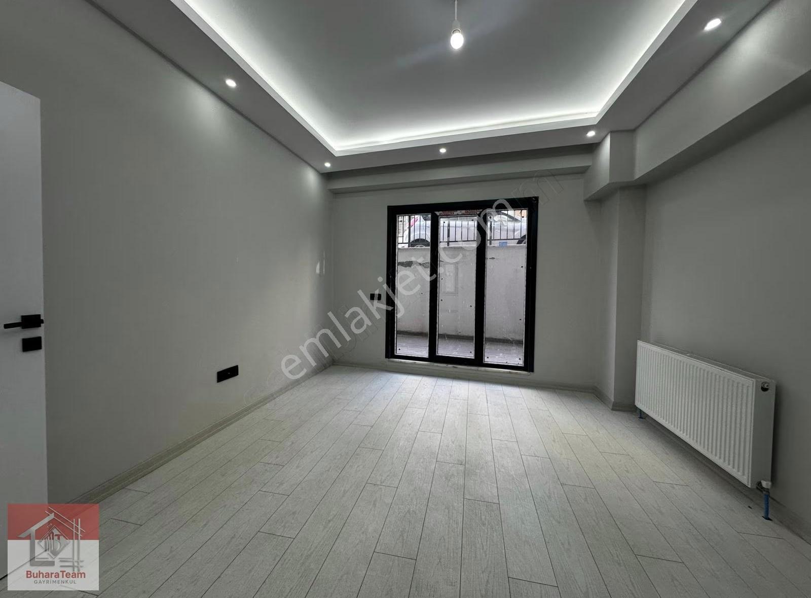 Çekmeköy M.akif Mh Ağaoğluna Yakın Satılık 3+1 100m² Bahçe Katı