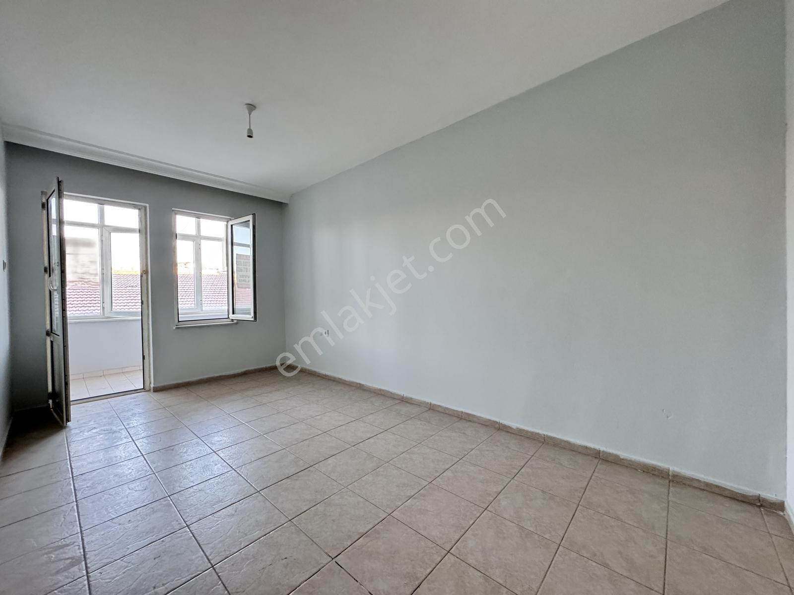 Sevinç'ten Mükemmel Konumda Erbay Yapıda Geniş Kiralık 3+1 Daire - Görsel 19