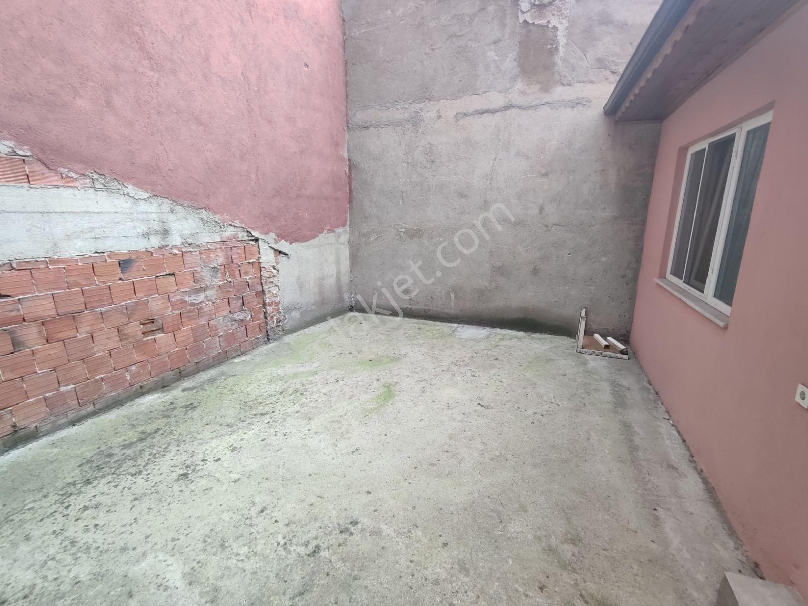 Altıparmakta 1+1 Kiralık Daire - 3 Yıllık Bina - Görsel 14