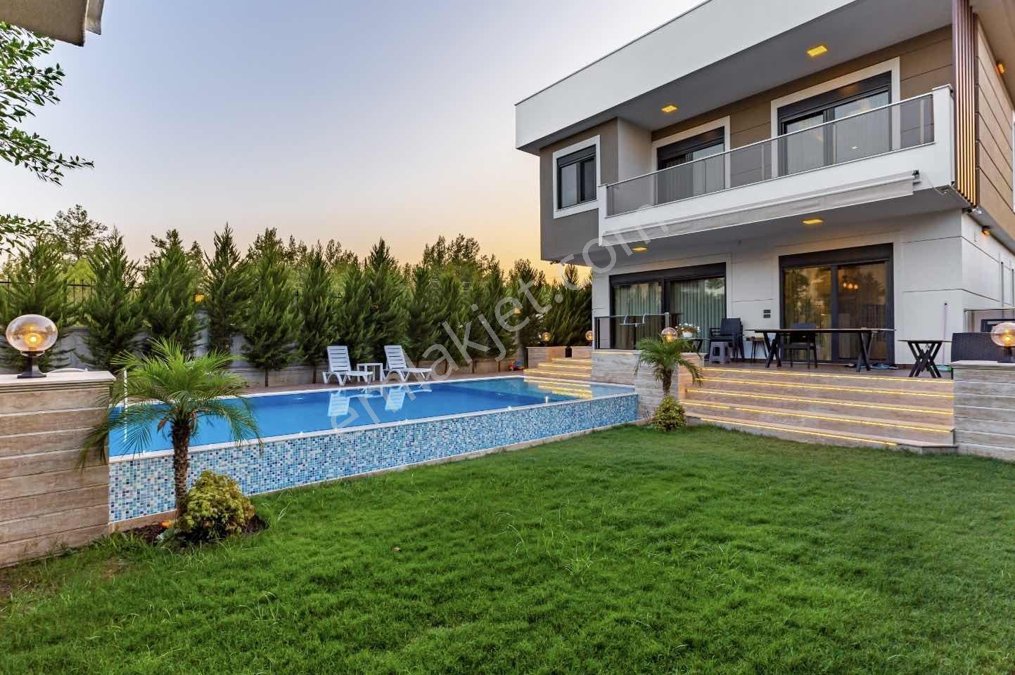 Nebilerde Özel Tasarım Ultra Lüks 5+1 Akıllı Villa - Görsel 21