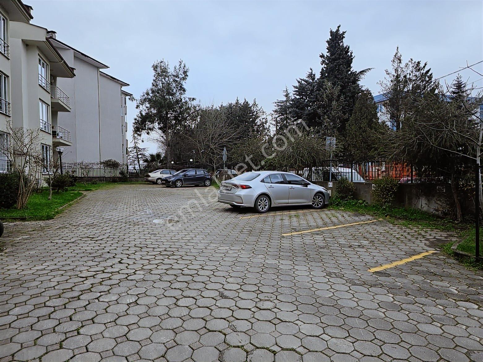 İzmit Kuruçeşme'de Havuzlu, Otoparklı,site İçi,satılık 4+1 Daire - Görsel 4