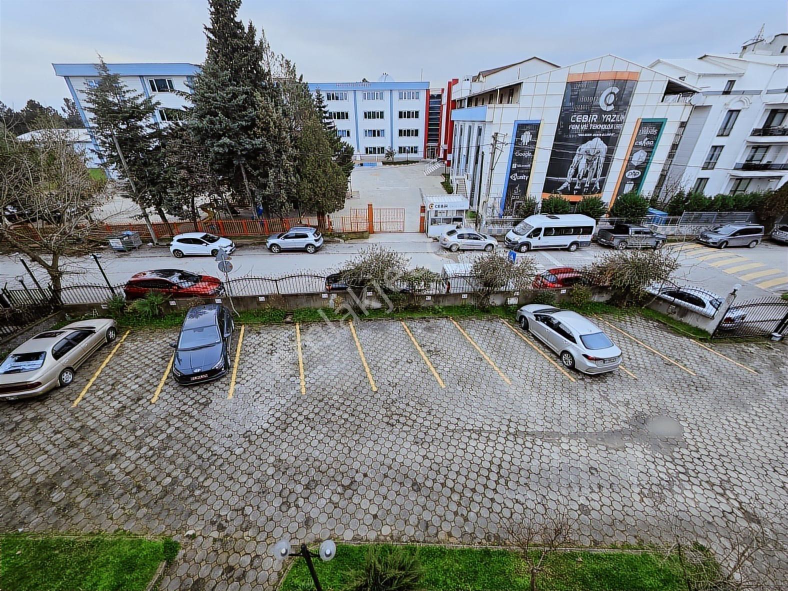 İzmit Kuruçeşme'de Havuzlu, Otoparklı,site İçi,satılık 4+1 Daire - Görsel 14