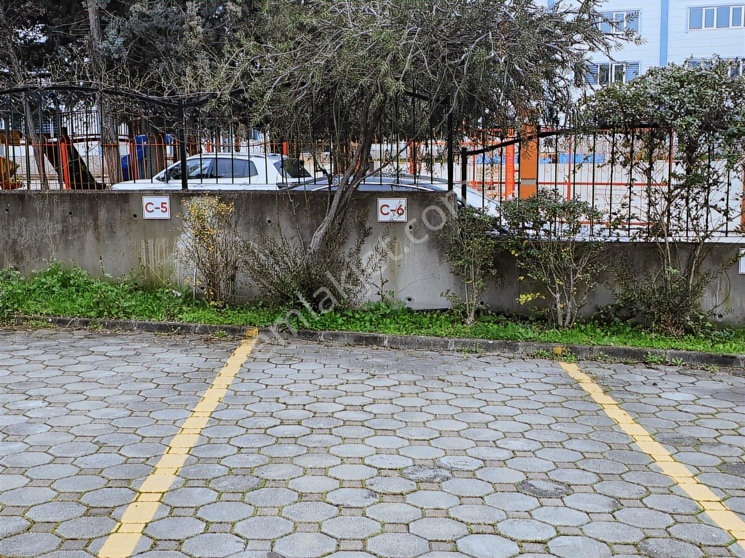 İzmit Kuruçeşme'de Havuzlu, Otoparklı,site İçi,satılık 4+1 Daire - Görsel 8