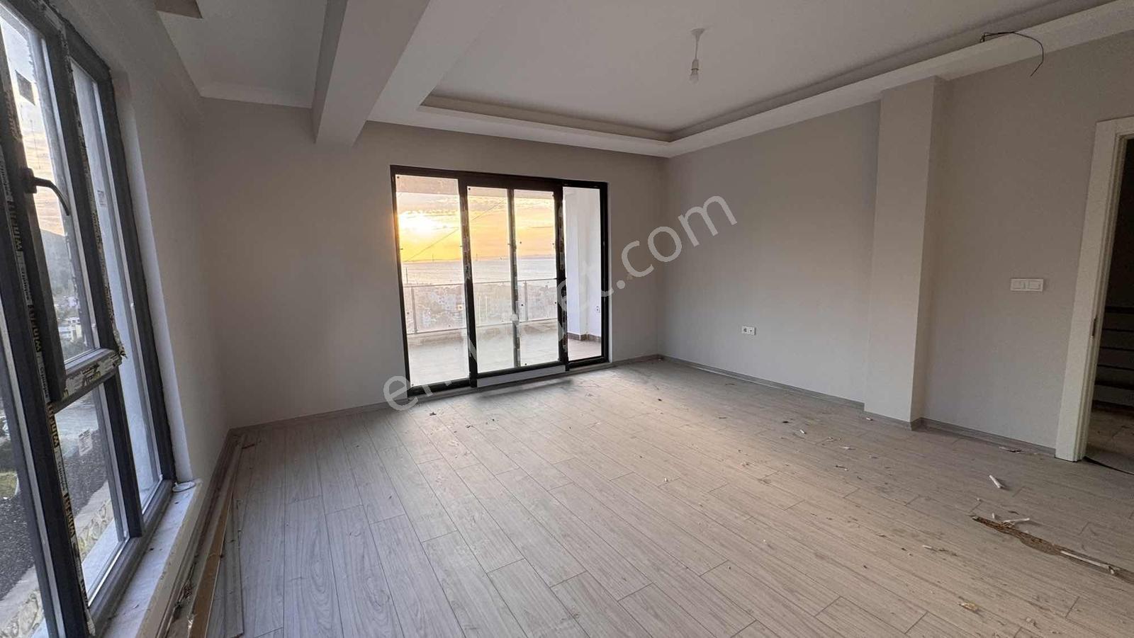 Köprü Ve Deniz Manzaralı Sıfır Satılık İkiz Villa - Görsel 26