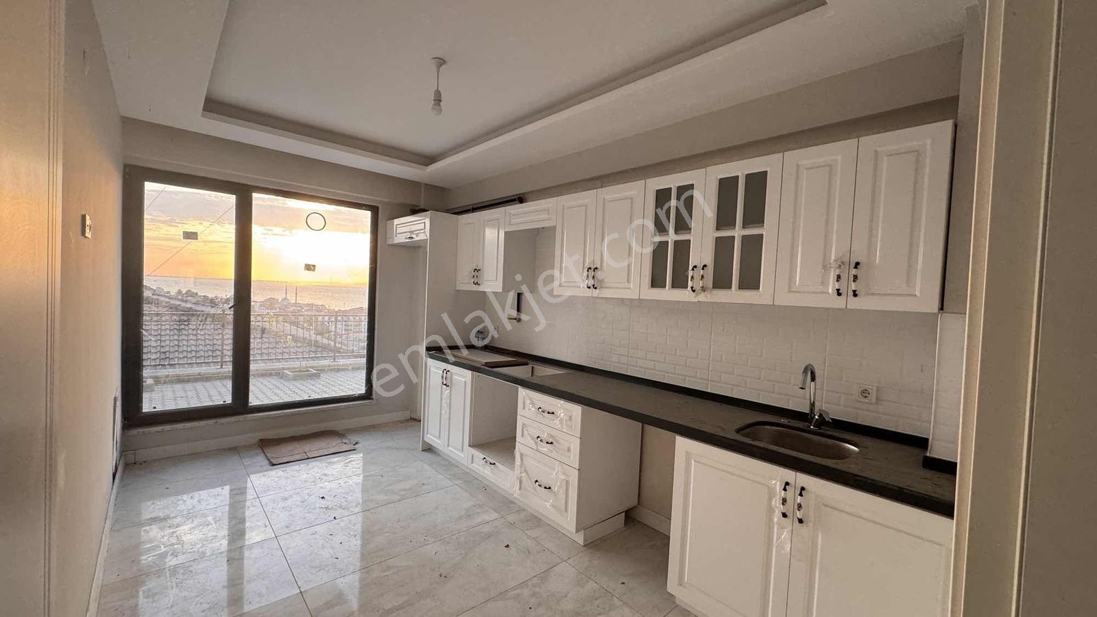 Köprü Ve Deniz Manzaralı Sıfır Satılık İkiz Villa - Görsel 23