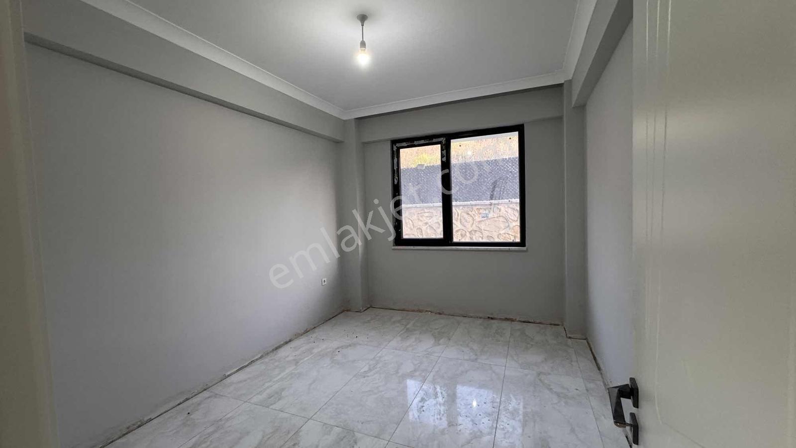 Köprü Ve Deniz Manzaralı Sıfır Satılık İkiz Villa - Görsel 3
