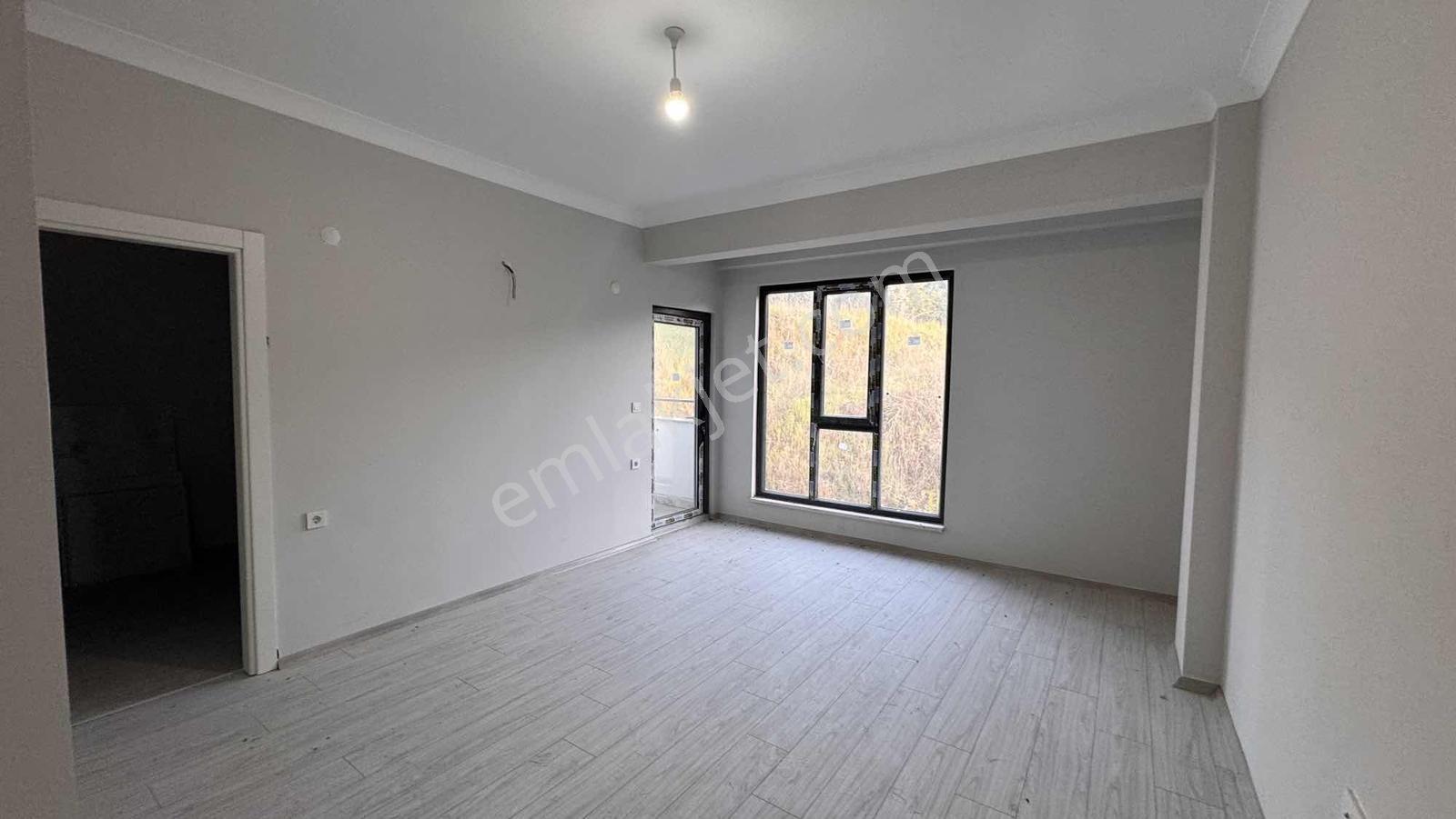 Köprü Ve Deniz Manzaralı Sıfır Satılık İkiz Villa - Görsel 13