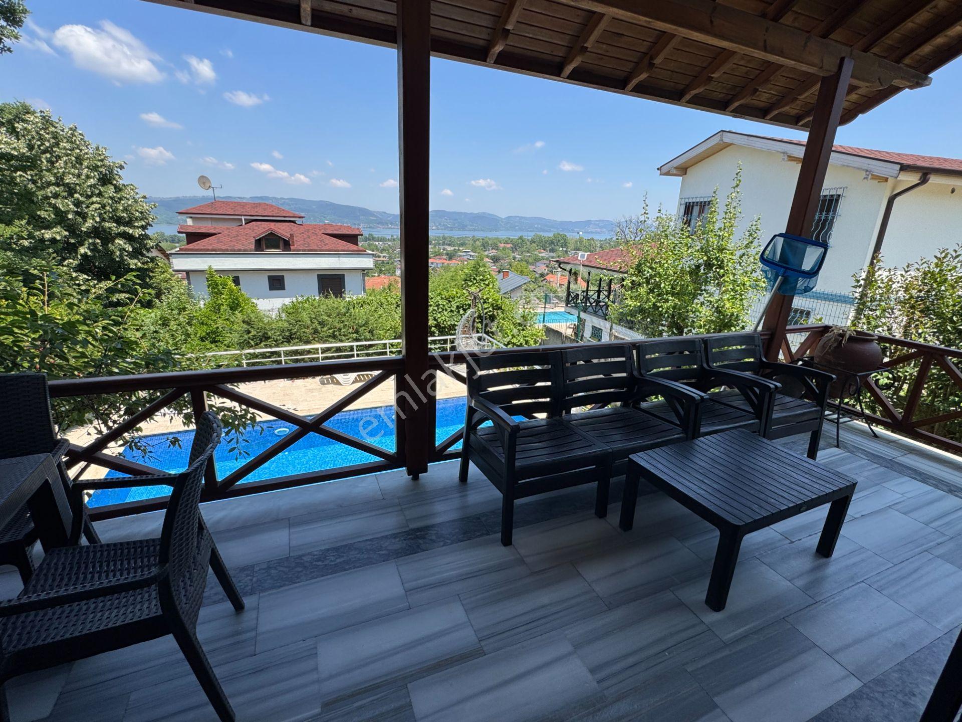 Sapanca’da Göl Manzaralı Sezonluk ( 4 Aylık ) Kiralık Müstakil Villa - Görsel 2