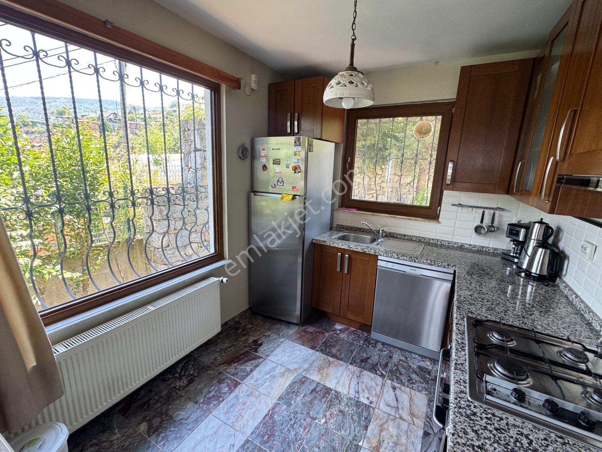 Sapanca’da Göl Manzaralı Sezonluk ( 4 Aylık ) Kiralık Müstakil Villa - Görsel 17