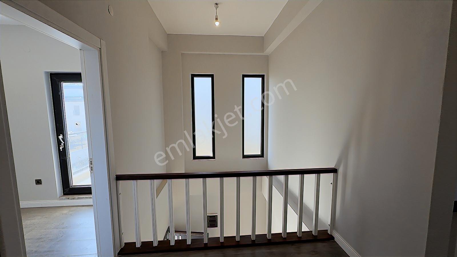 İzmit Antik Kent Villaları Sitesi Köşe 4+1 Satılık Bahçeli Villa - Görsel 7