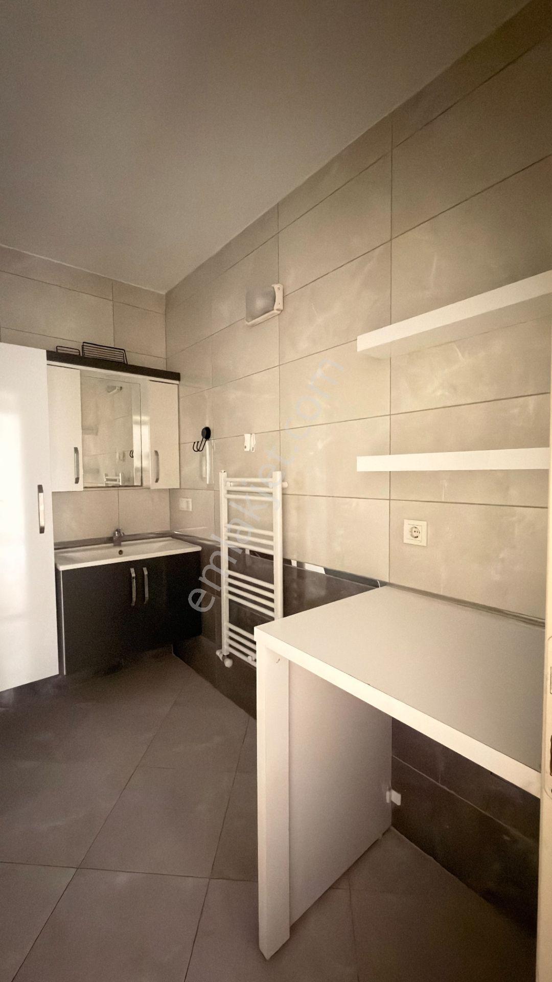 2+1, Doğalgazlı, Ayrı Mutfaklı Kiralık Daire - Görsel 33