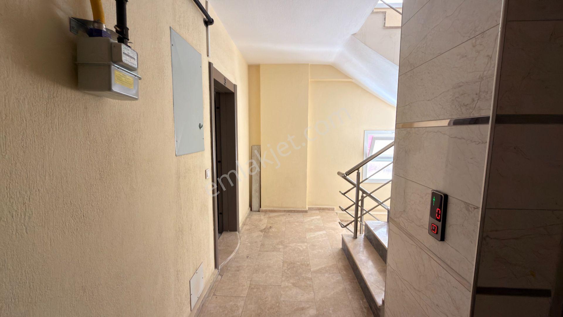 2+1, Doğalgazlı, Ayrı Mutfaklı Kiralık Daire - Görsel 11
