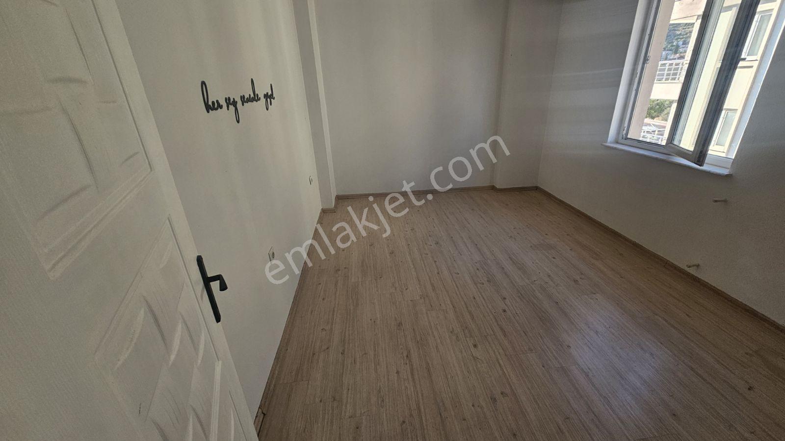 A K Mutludan Göçerlerde Geniş 2+1 Extralı Daire - Görsel 25