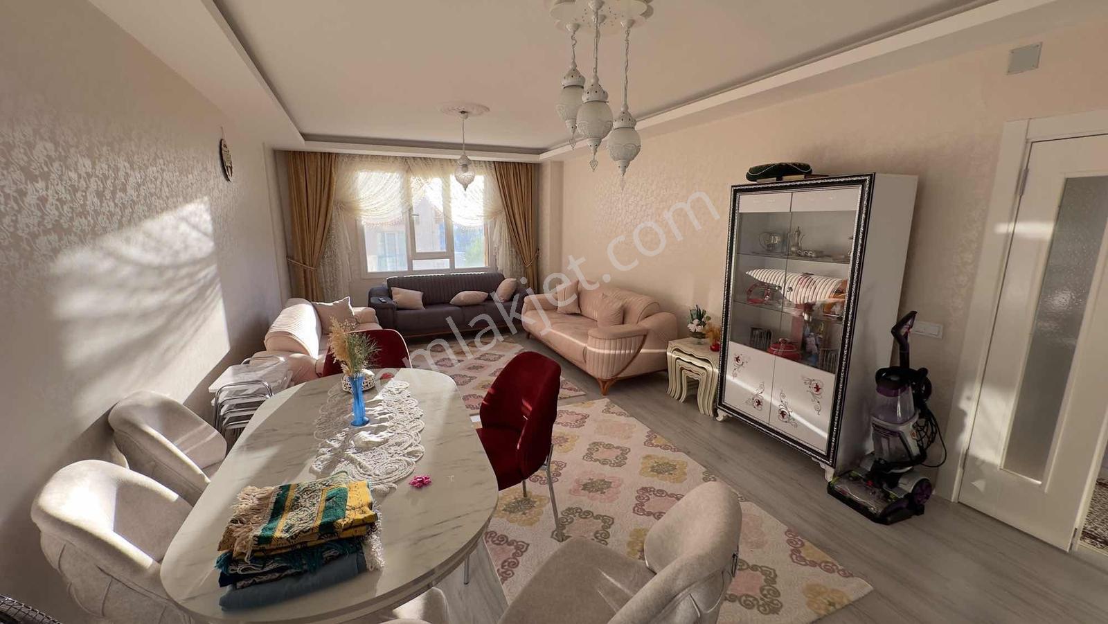 Emin Emlak Bor Başpınar Mah 3+1 170m2 Mekezi Ara Kat Ev Diare - Görsel 4
