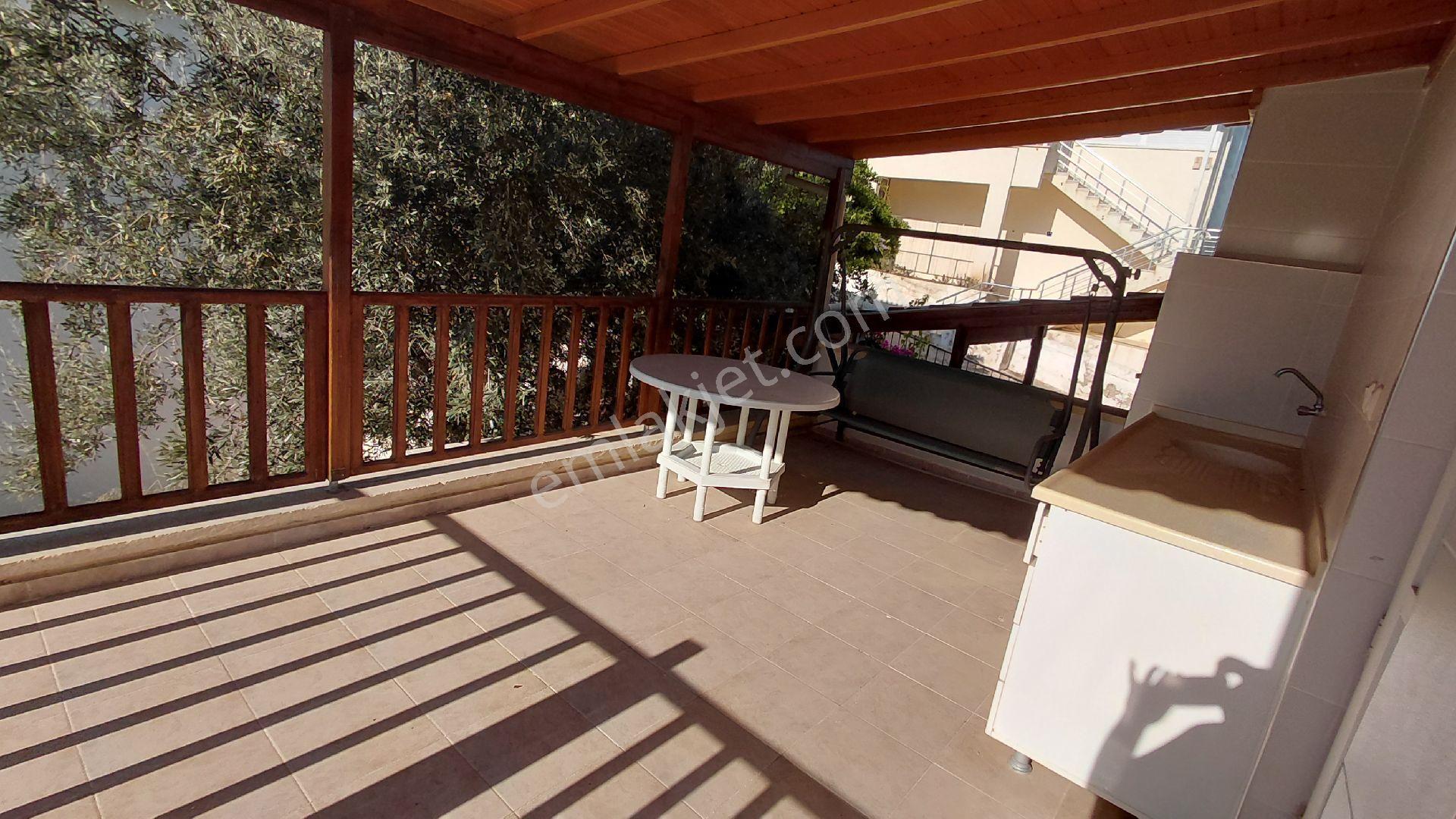 Didim Akbük'te Denize Sıfır Site İçerisinde Eşyalı 3+1 Villa - Görsel 20