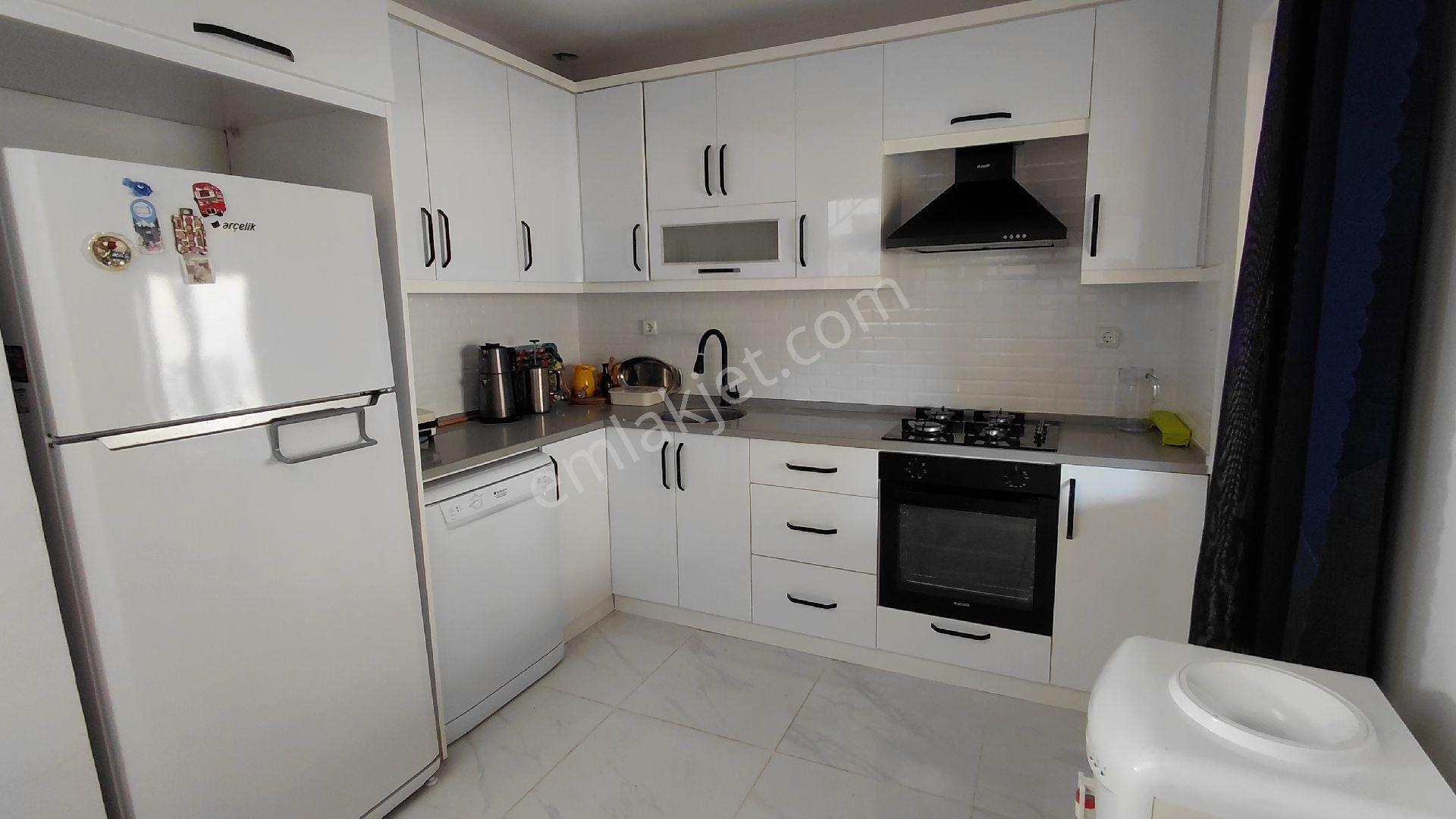 Didim Akbük'te Denize Sıfır Site İçerisinde Eşyalı 3+1 Villa - Görsel 15