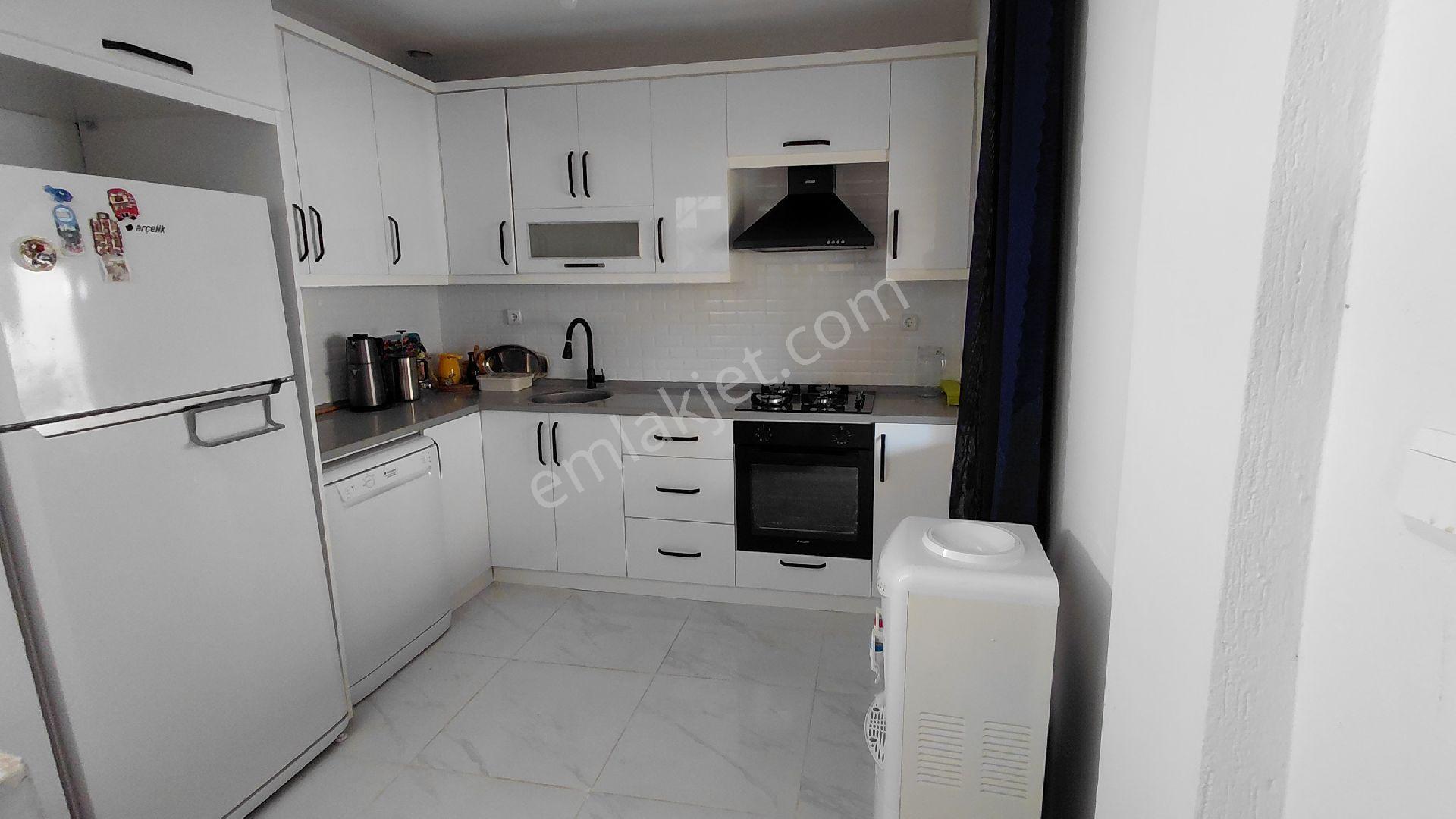 Didim Akbük'te Denize Sıfır Site İçerisinde Eşyalı 3+1 Villa - Görsel 14