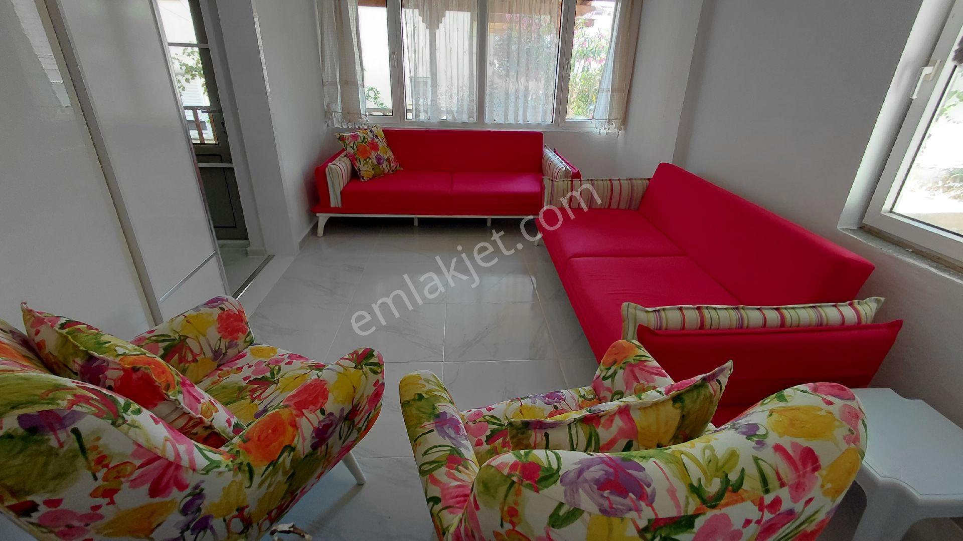 Didim Akbük'te Denize Sıfır Site İçerisinde Eşyalı 3+1 Villa - Görsel 16