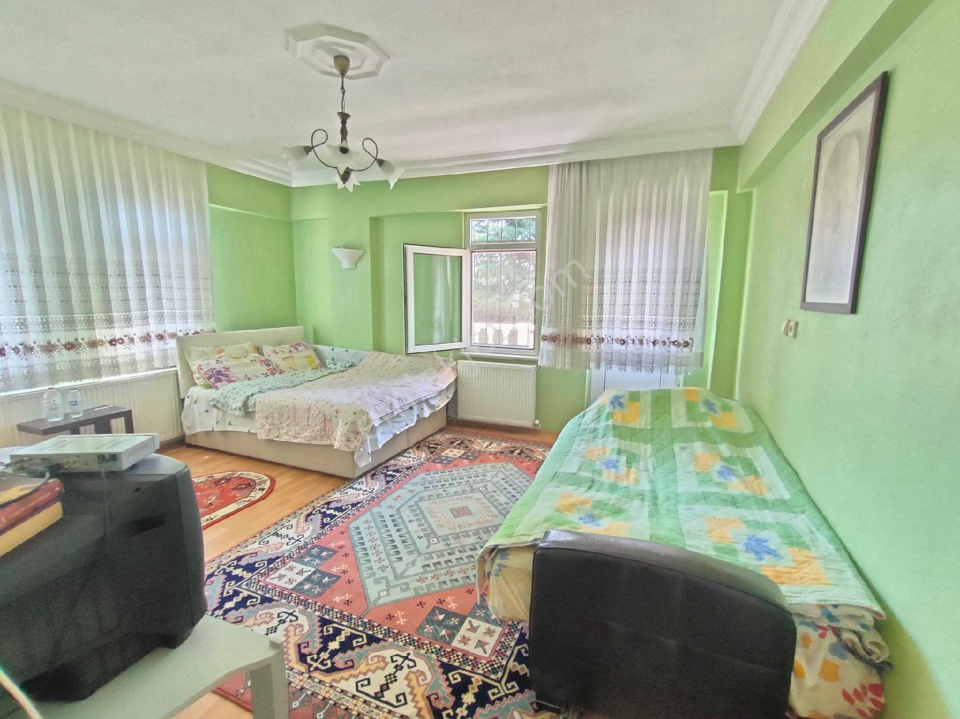 Kartallar'dan Yeniçiftlikye Altyapılı 575 M² Bahçeli Kocaman Müstakil Villa. - Görsel 16