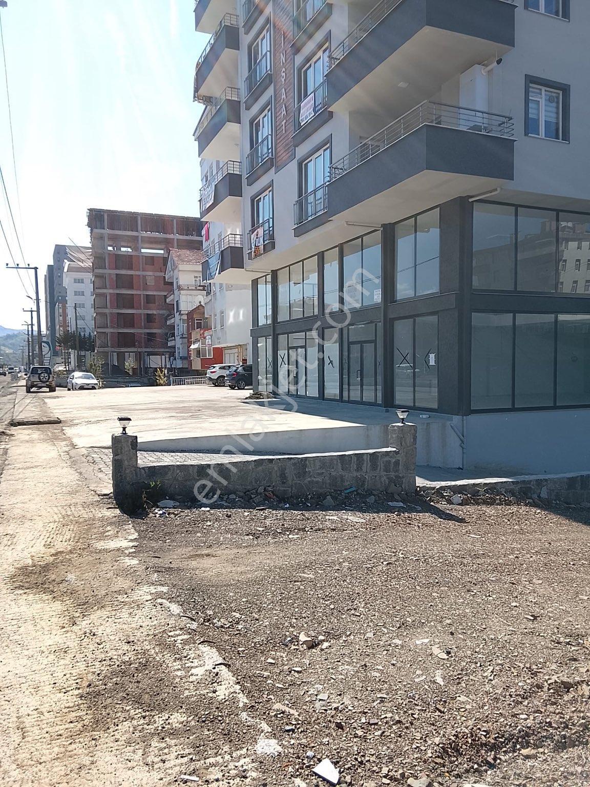 Yüksek Kira Getirili Cadde Üzeri Üç Katlı Dükkan - Görsel 11