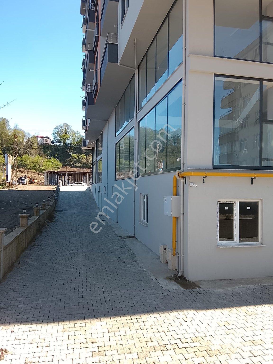 Yüksek Kira Getirili Cadde Üzeri Üç Katlı Dükkan - Görsel 9
