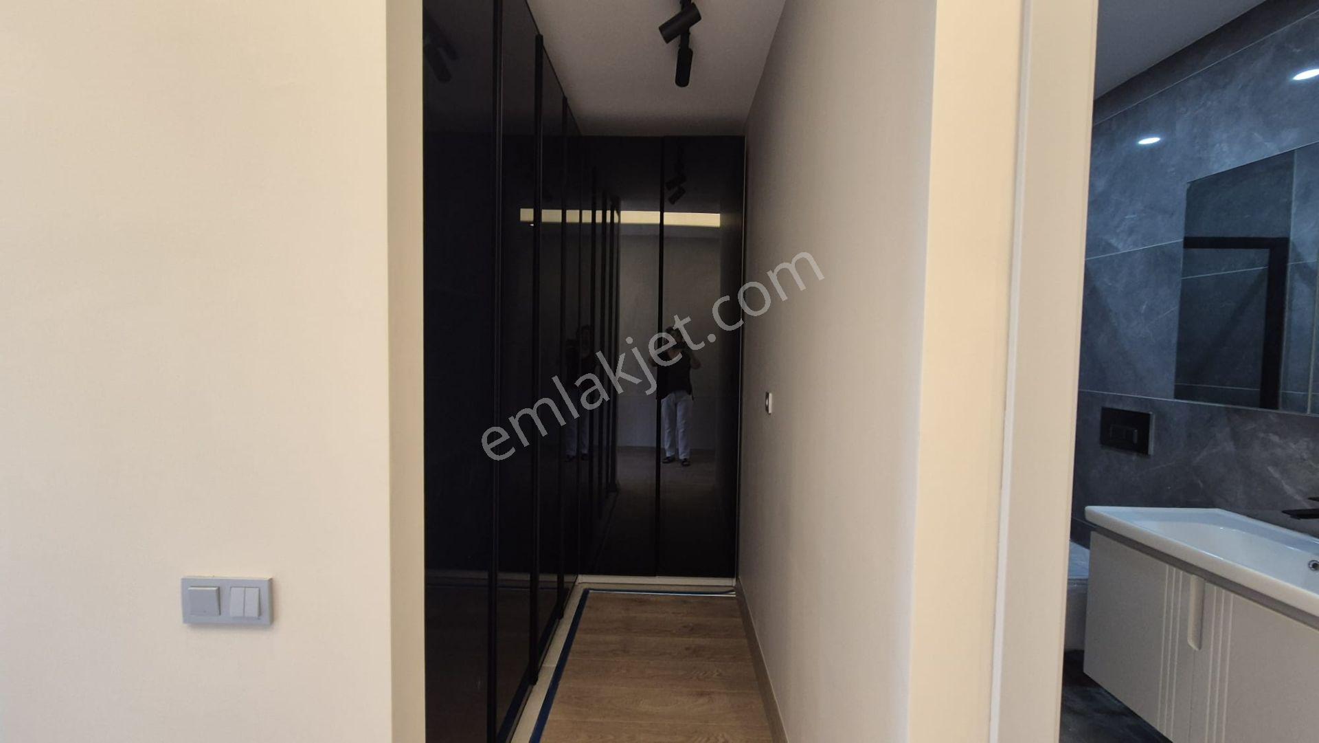 Ellamira'dan Mersin Yenişehir Menteş'te Satılık Lüks Müstakil Villa 4+1 - Görsel 17
