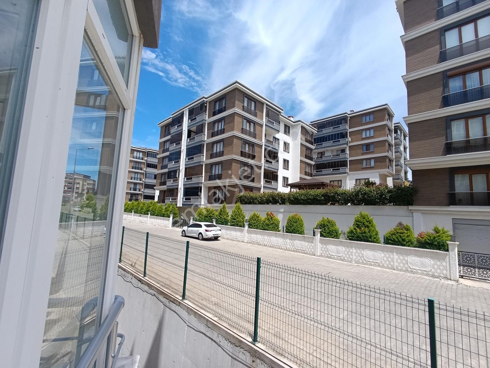 100.yılda Site İçersde 3+1 130m² Ebeveyn Banyolu Çift Balkonlu - Görsel 2