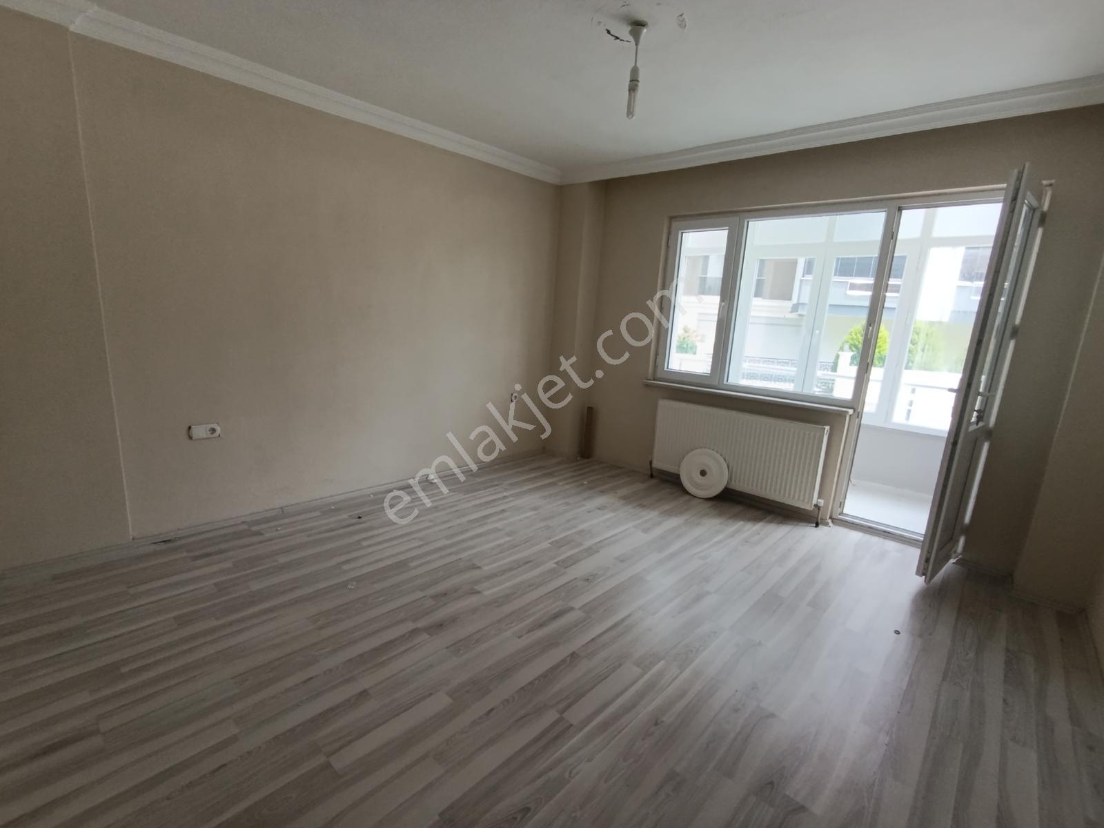 100.yılda Site İçersde 3+1 130m² Ebeveyn Banyolu Çift Balkonlu - Görsel 13