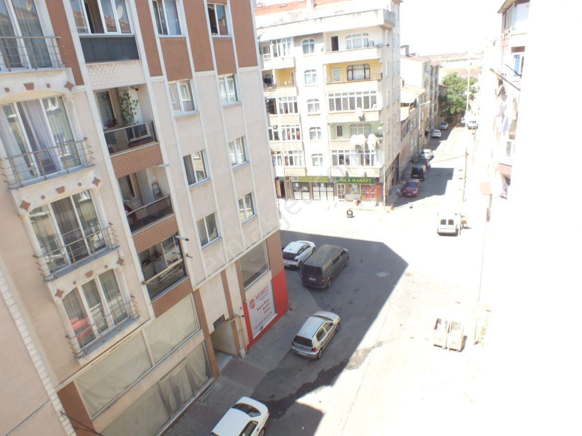 Çorlu’nun En Merkezi Yerinde, Hemen Taşınmaya Hazır Boş 3+1 Daire