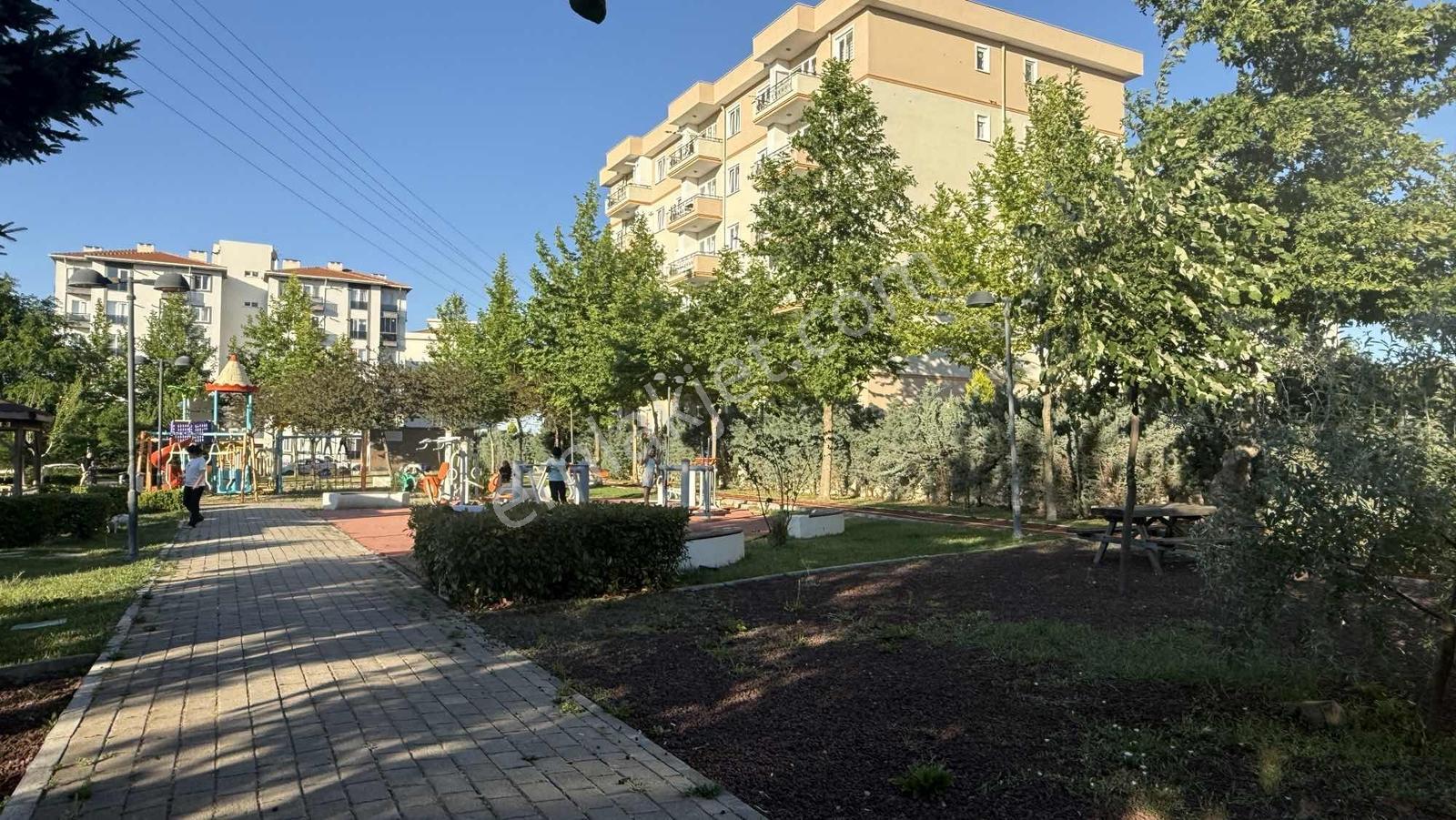 Anadolu Emlaktan 2+1 Çanakkale Barbaros Mavi Evler Sitesi - Görsel 26