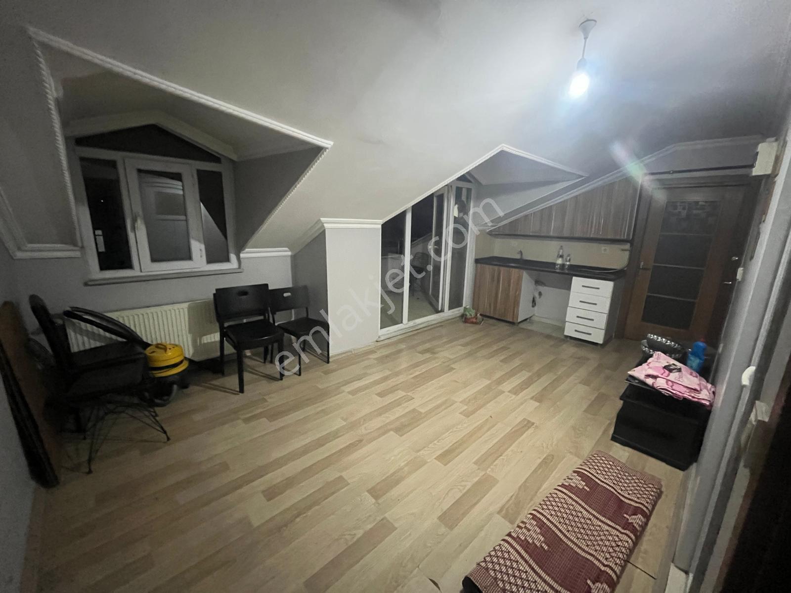 Cebecide Bekara Uygun Catı Katı Tranvaya Yakın