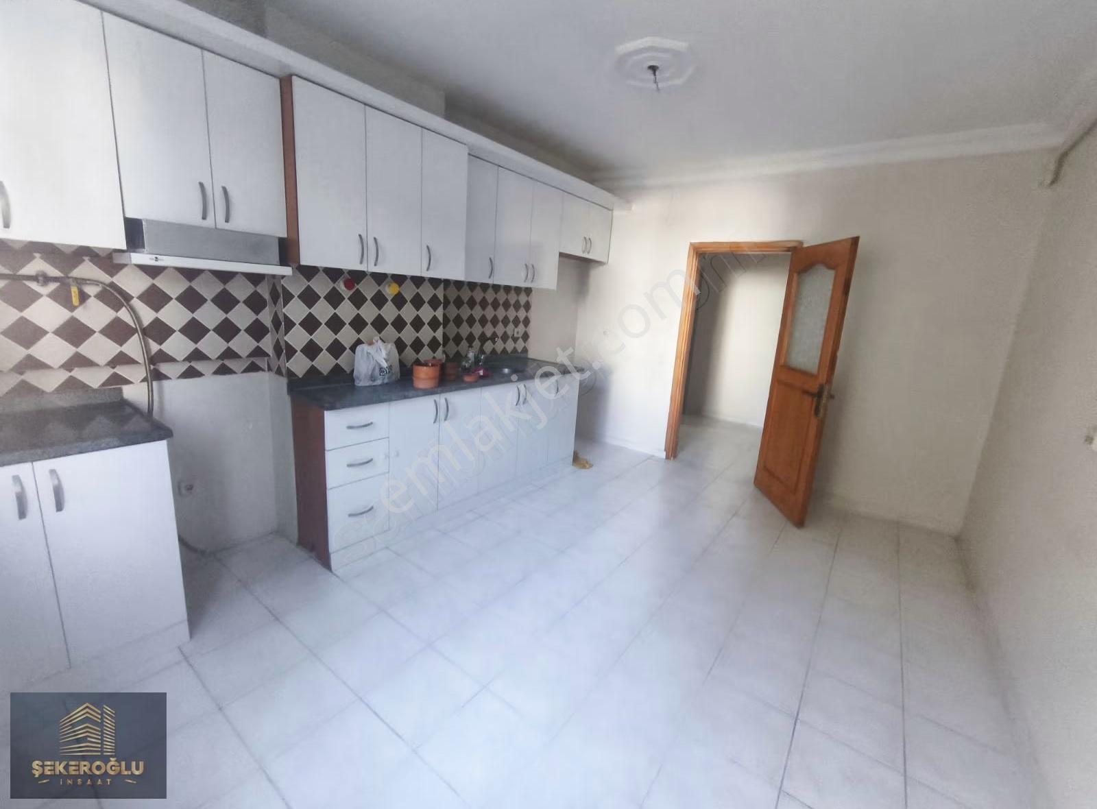 Şekeroğlu Emlak'tan Orta Mahalle'de Geniş 3+1 Kiralık Daire - Görsel 14
