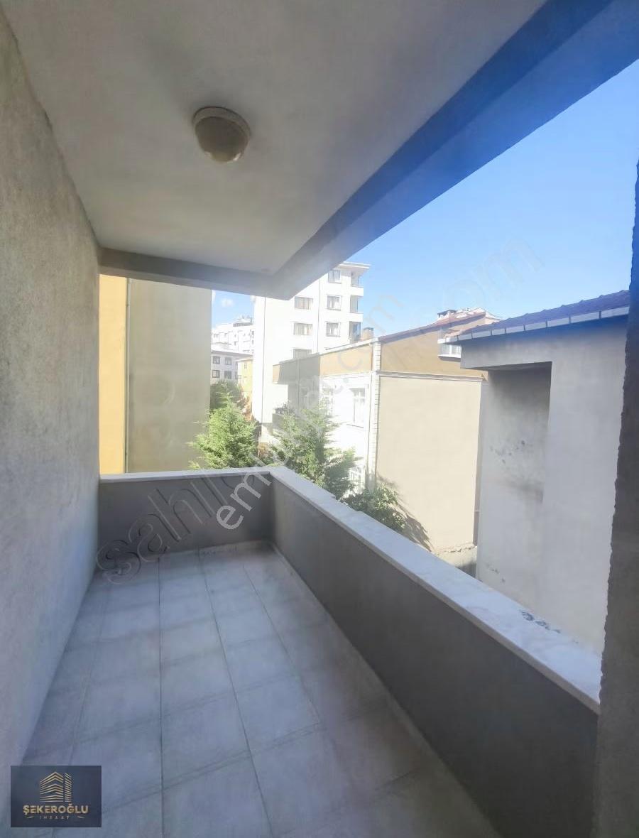 Şekeroğlu Emlak'tan Orta Mahalle'de Geniş 3+1 Kiralık Daire - Görsel 11