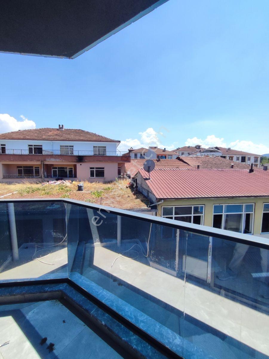 Çarşı Merkezinde Arakat Kiralık 3+0 Daire / 130 M2 - Görsel 13