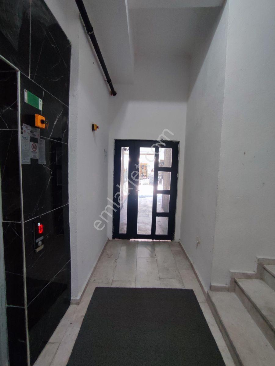 Çarşı Merkezinde Arakat Kiralık 3+0 Daire / 130 M2 - Görsel 15