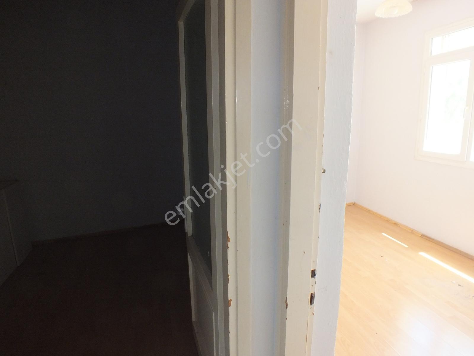 Karşıyaka Alaybeyde 2+1 Köşe Temiz Satılık Daire Mkd Emlak - Görsel 13