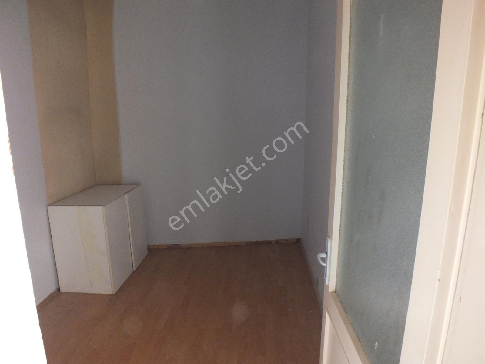 Karşıyaka Alaybeyde 2+1 Köşe Temiz Satılık Daire Mkd Emlak - Görsel 33