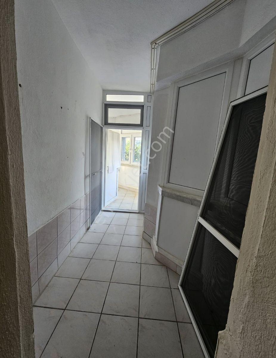 Akdeniz 87'de Satılık 5+2 Villa Denize 150 Mt. - Görsel 5