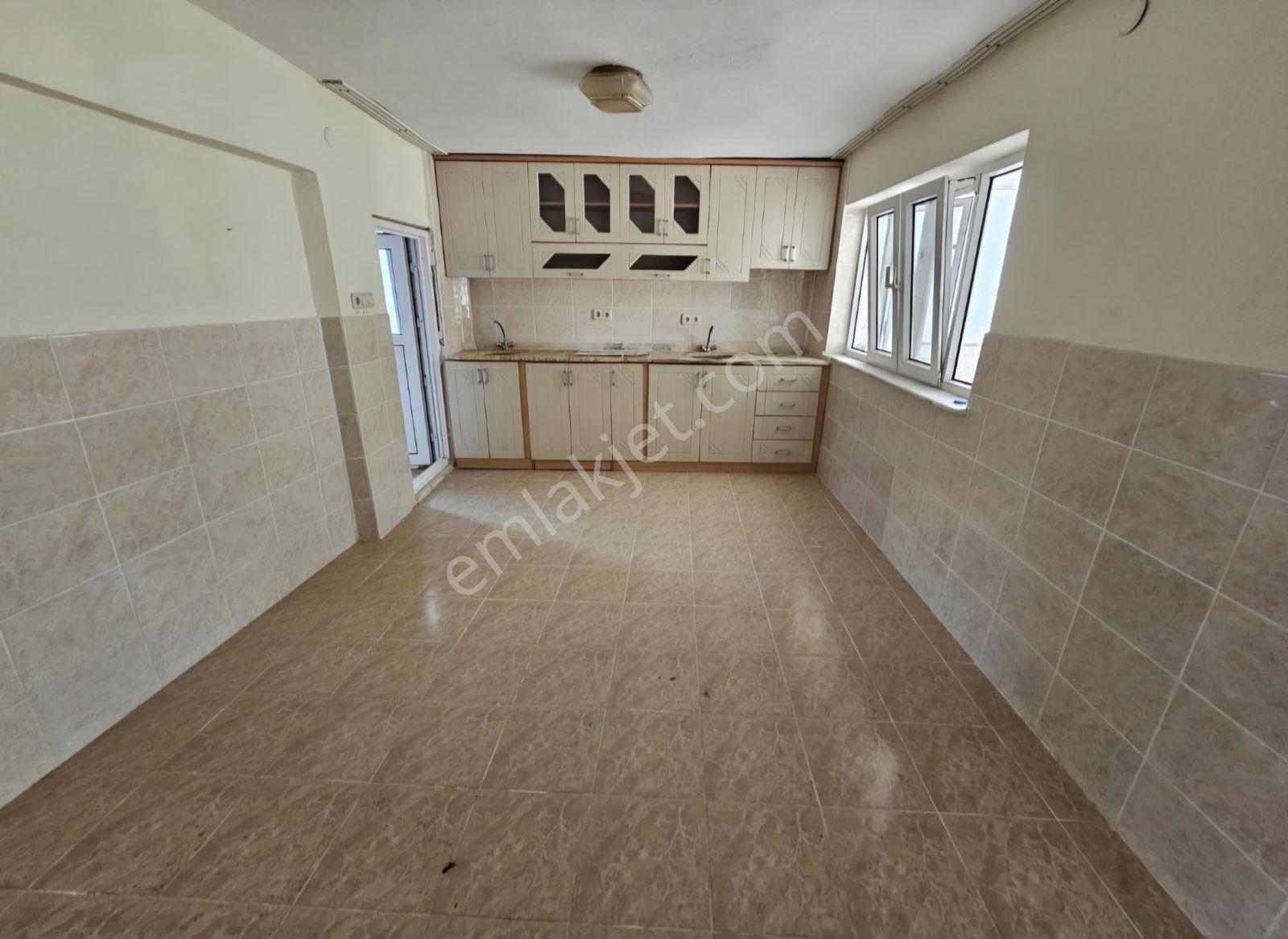 Akdeniz 87'de Satılık 5+2 Villa Denize 150 Mt. - Görsel 14