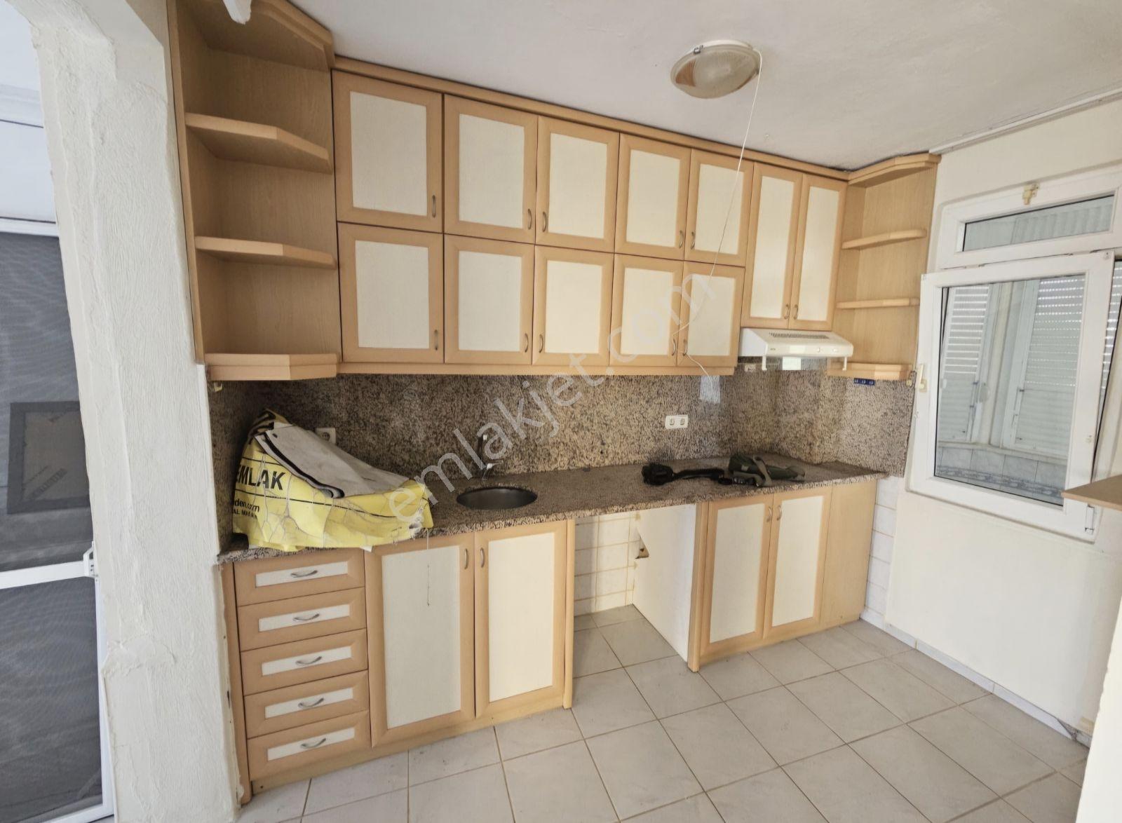 Akdeniz 87'de Satılık 5+2 Villa Denize 150 Mt. - Görsel 3