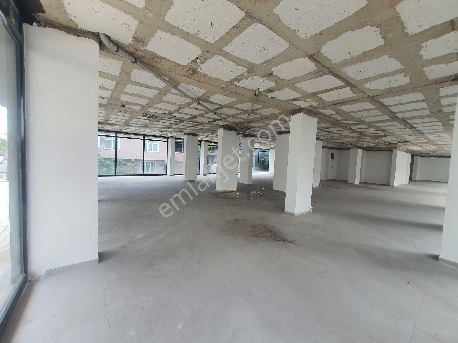 Cadde Üstünde Net 583 M2 Kiralık Dükkan - Alt Katı Da Kiralık - Görsel 2