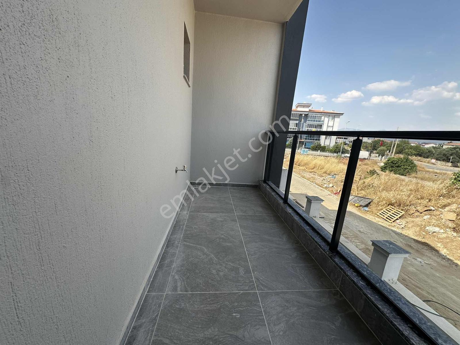 Qzen' Den Köşe Konumlu Park Cepheli Müstakil Bahçeli Villa - Görsel 19
