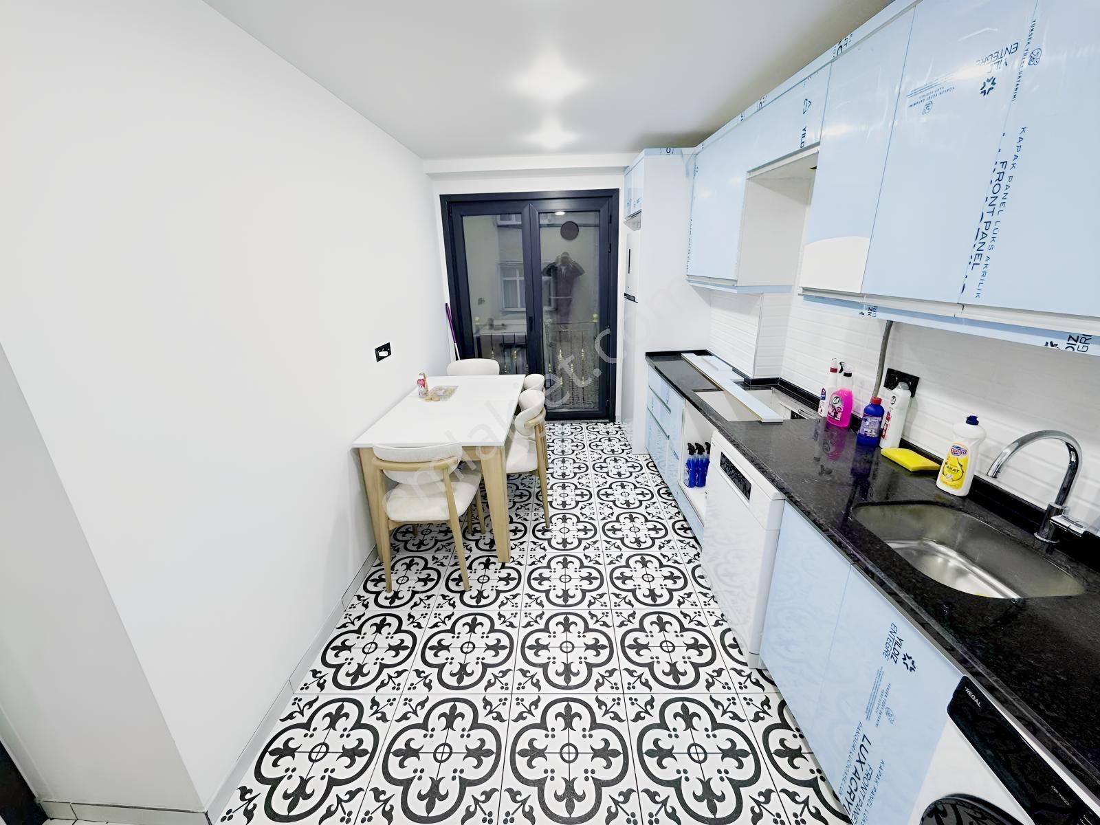 Yoldaş İnşaat'tan Satılık 3+1 115 M2 4 Daire 1 Depolu Dükkan - Görsel 21