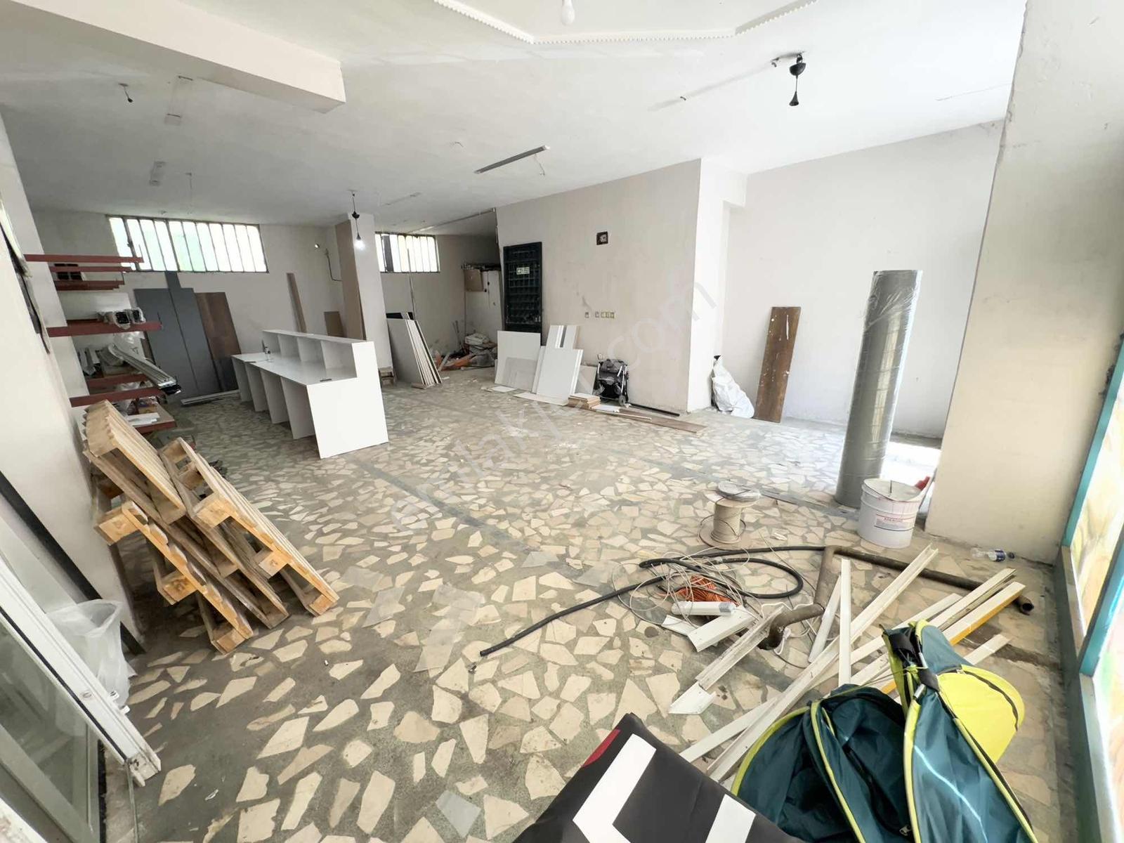 Yoldaş İnşaat'tan Kiralık 110 M2 Sessiz İşlere Uygun Dükkan - Görsel 12