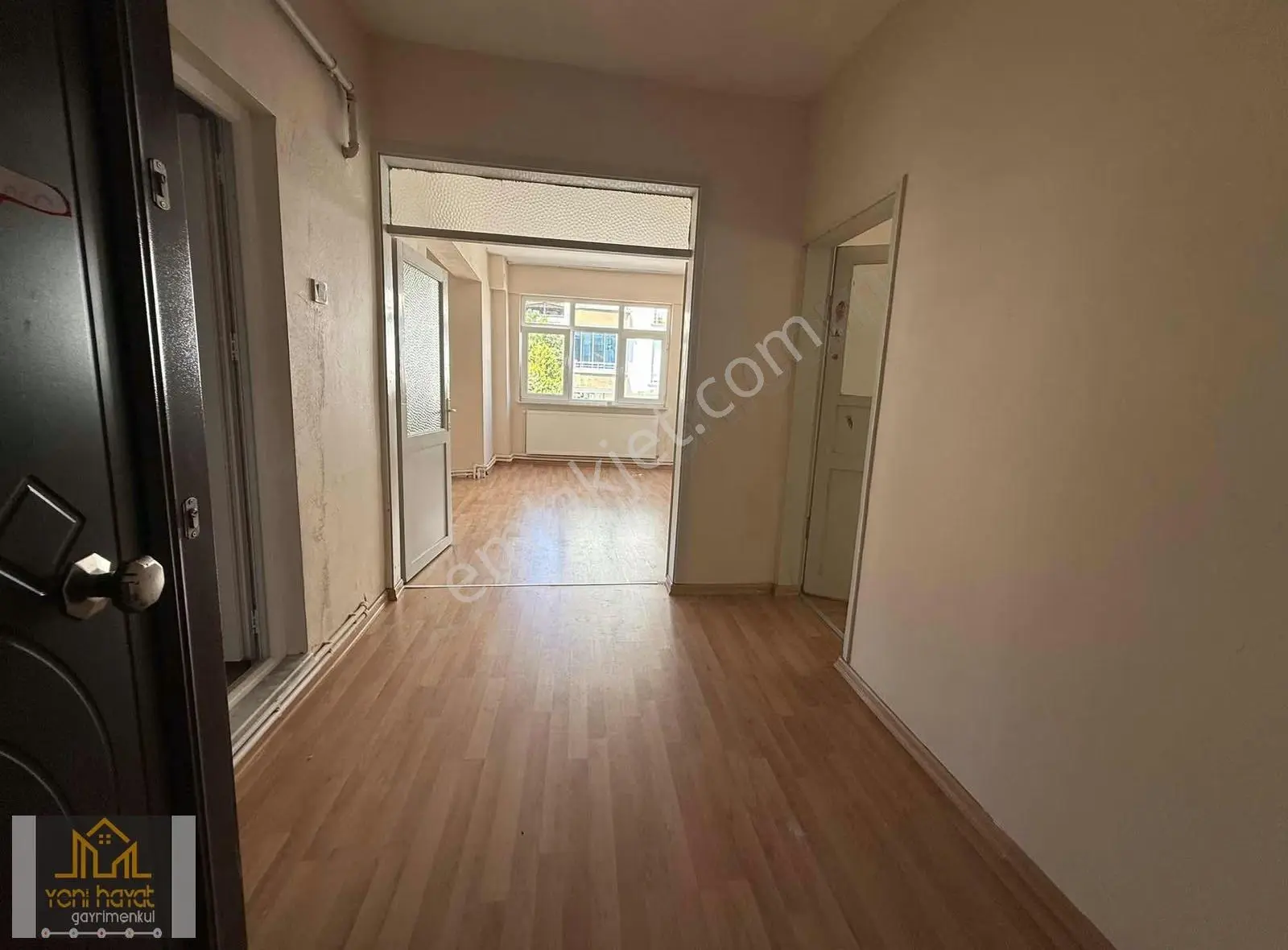Kadifekale'de 2+1 Ara Kat Kiralık Daire - Görsel 2