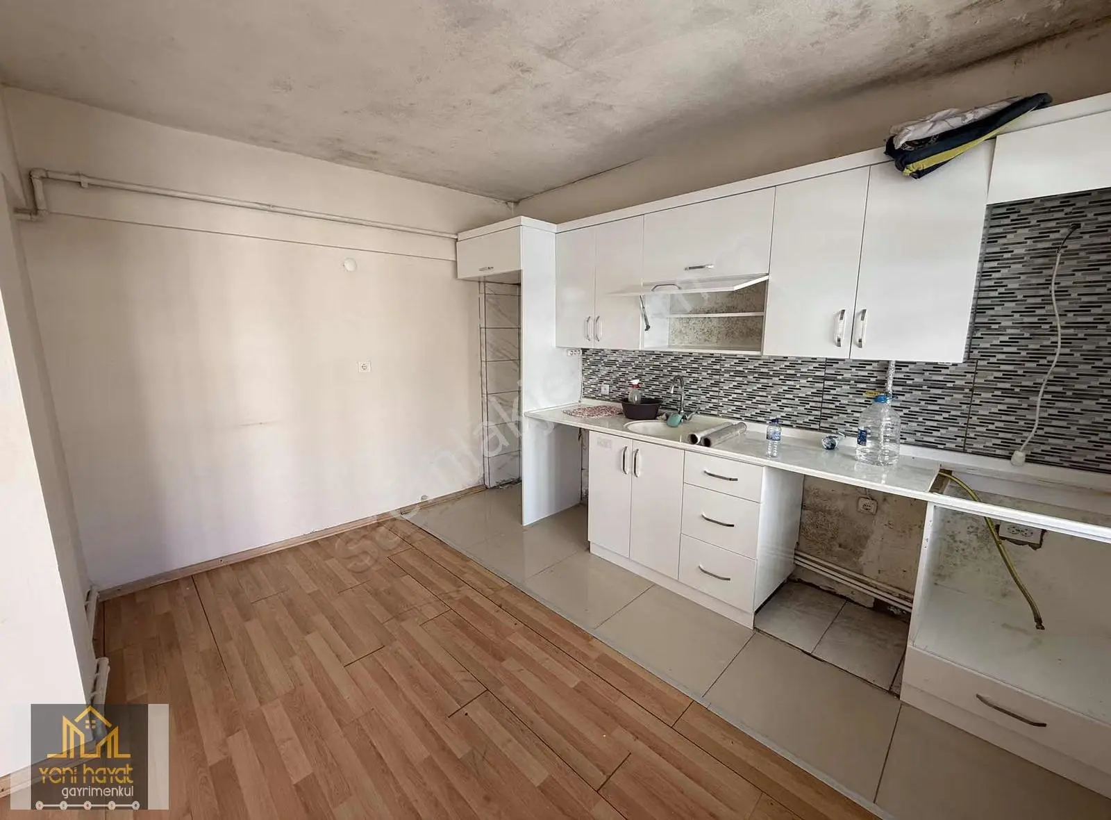 Kadifekale'de 2+1 Ara Kat Kiralık Daire - Görsel 15